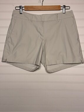 Nike Golf Dri-FIT Women's Khaki Performance Golf Shorts Size 4 Beige Stretch